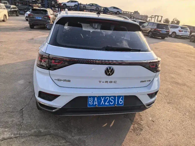 Volkswagen T-Roc — Фото автомобиля 5