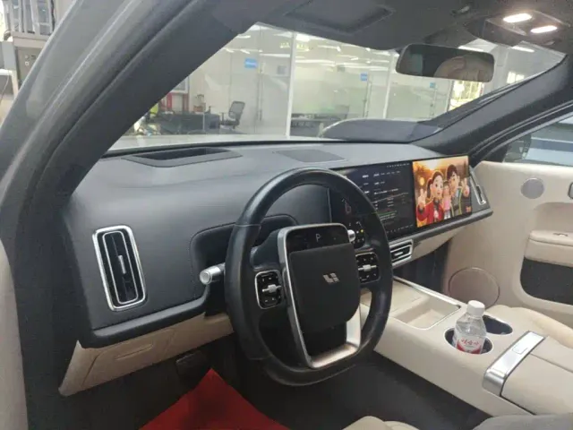 Li Auto Li Xiang L9 2022 Max — Фото автомобиля 9
