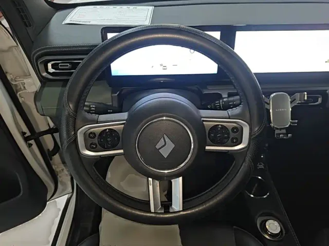 Baojun Yep — Фото автомобиля 10