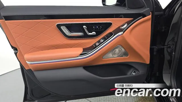 Mercedes-Benz S-Class — Фото автомобиля 21
