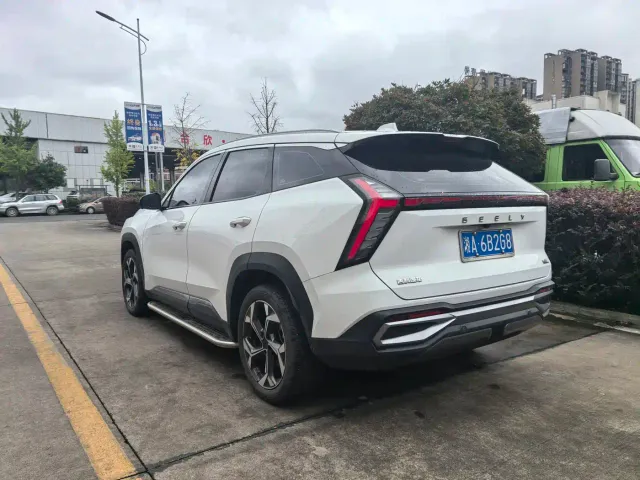 Geely Boyue L — Фото автомобиля 5
