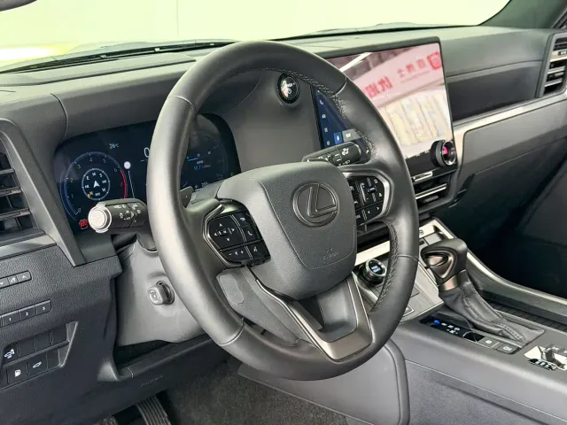 Lexus GX — Фото автомобиля 14