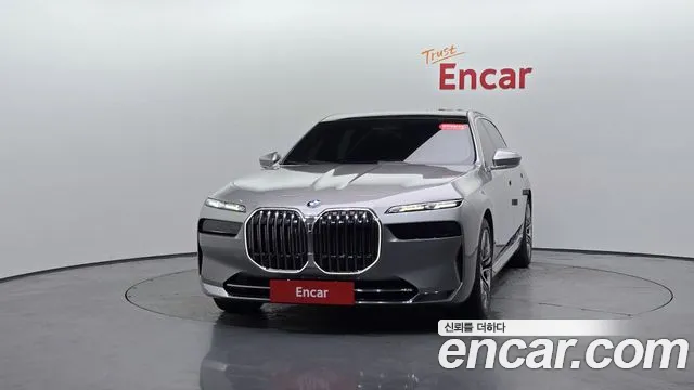 BMW 7-Series 7 серия (G70) 740i sDrive Design Pure Excellence — Фото автомобиля 2