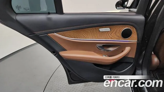 Mercedes-Benz E-Class W213 — Фото автомобиля 14