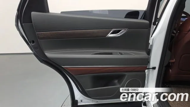 Genesis GV80 — Фото автомобиля 14