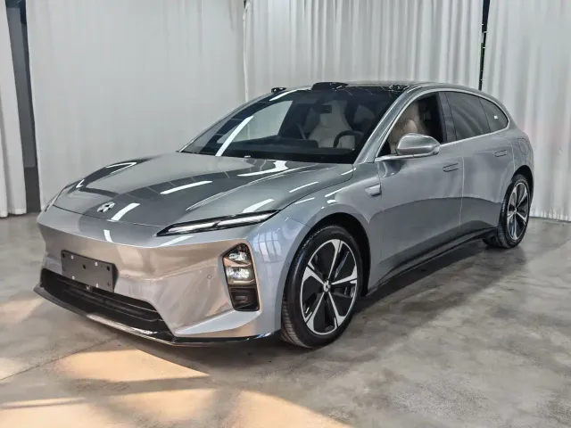 Фотография автомобиля — Nio ET5 Touring