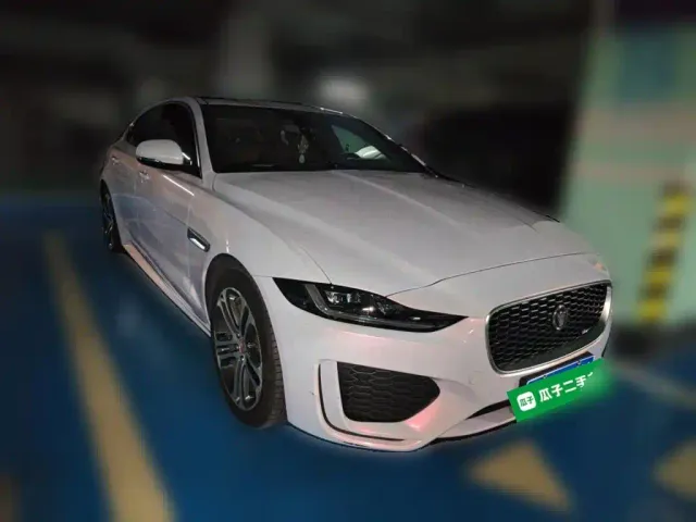 Jaguar XEL — Фото автомобиля 3