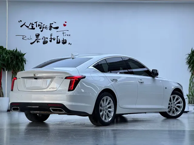 Cadillac CT5 — Фото автомобиля 3
