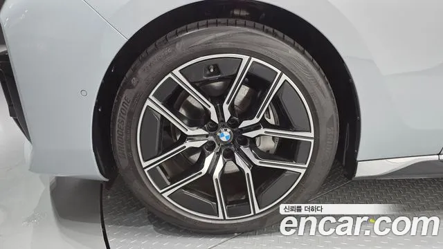 BMW 7-Series — Фото автомобиля 4