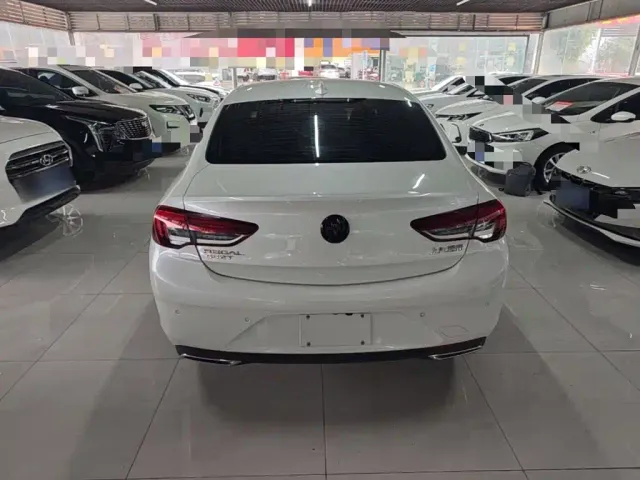 Buick Regal — Фото автомобиля 5