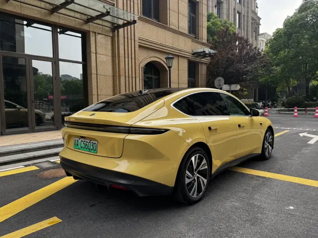 Nio ET5 — Фото автомобиля 13