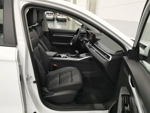 Geely Emgrand — Фото автомобиля 23