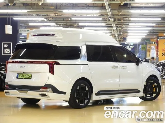 Kia Carnival Generation 4 — Фото автомобиля 3