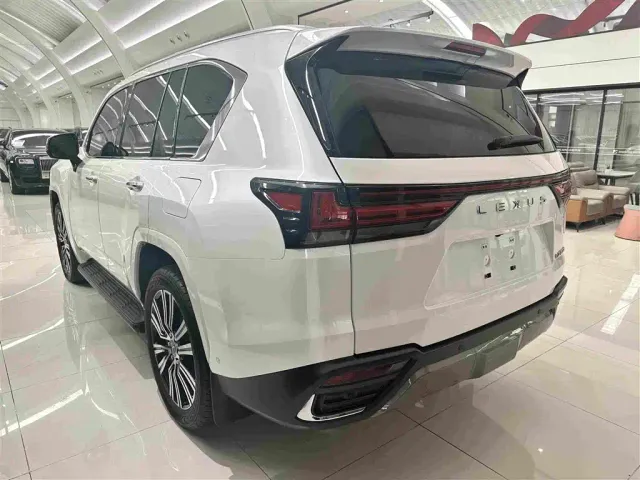 Lexus LX — Фото автомобиля 18