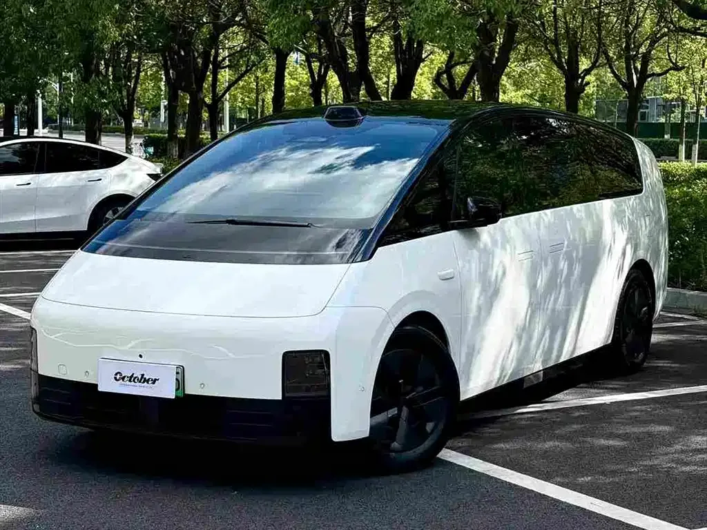 Фотография автомобиля — Li Auto MEGA