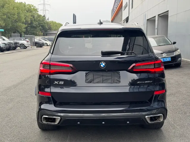 BMW X5 — Фото автомобиля 19