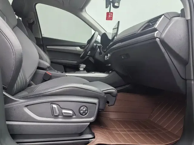 Audi Q5L — Фото автомобиля 15