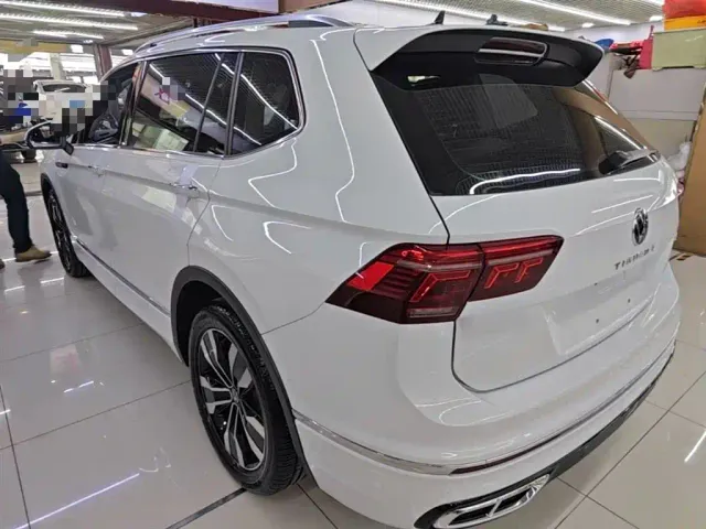 Volkswagen Tiguan L — Фото автомобиля 4