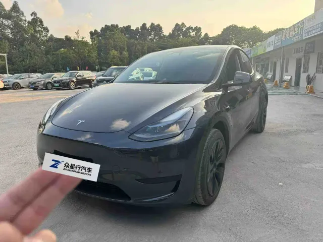 Фотография автомобиля — Tesla Model Y