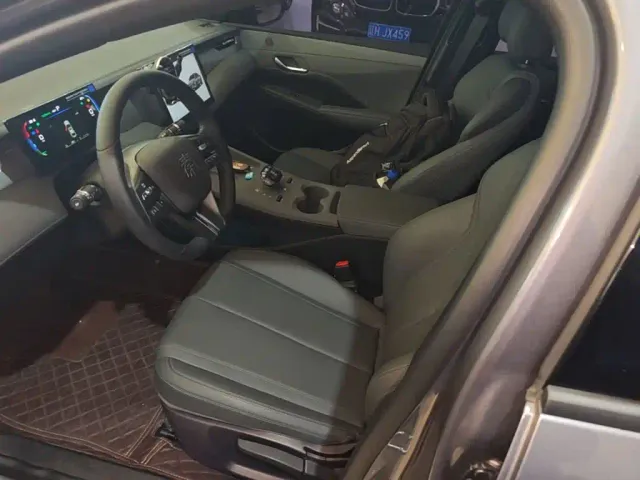 BYD Qin PLUS — Фото автомобиля 14