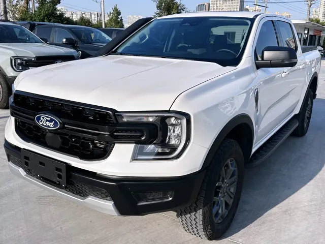 Ford Ranger — Фото автомобиля 3