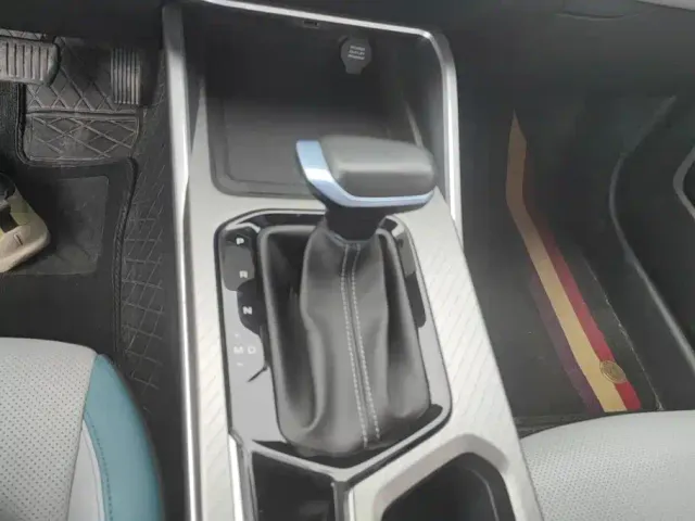Geely Emgrand — Фото автомобиля 16