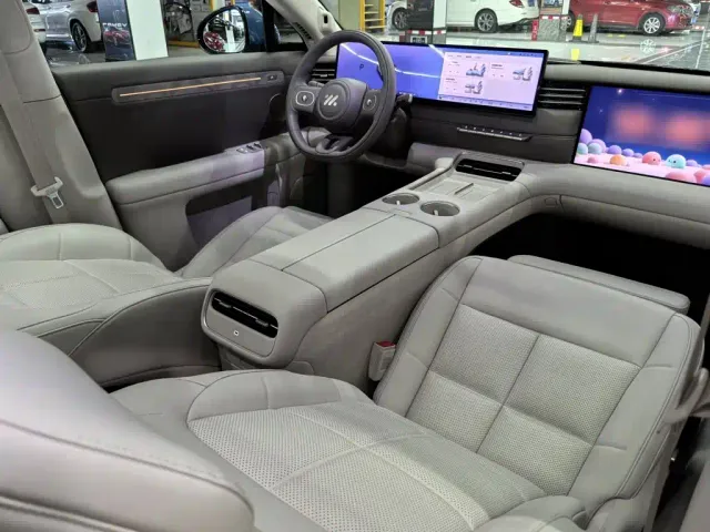 IM Motors LS6 — Фото автомобиля 15
