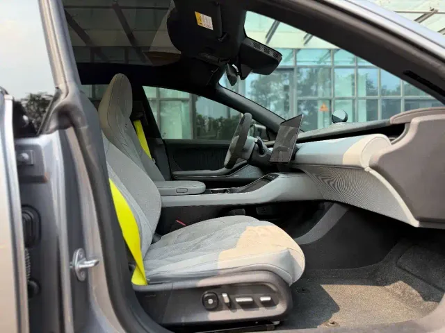 Nio ET5 — Фото автомобиля 10