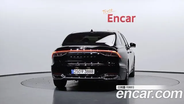 Hyundai Grandeur Новый Grandeur IG — Фото автомобиля 4