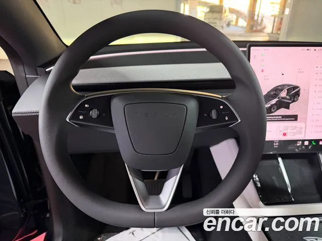 Tesla Model Y — Фото автомобиля 12