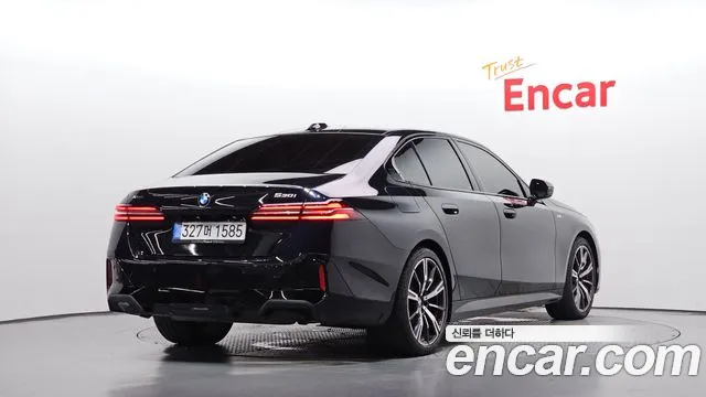 BMW 5-Series 5 серия (G60) 530i xDrive M Sport — Фото автомобиля 2