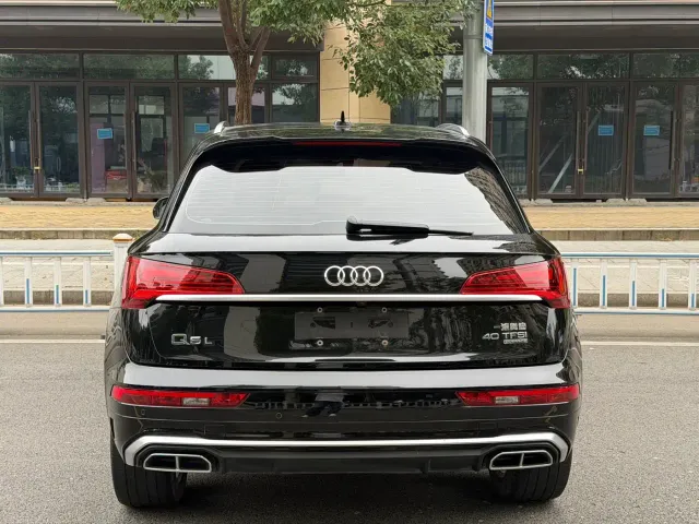 Audi Q5L — Фото автомобиля 8
