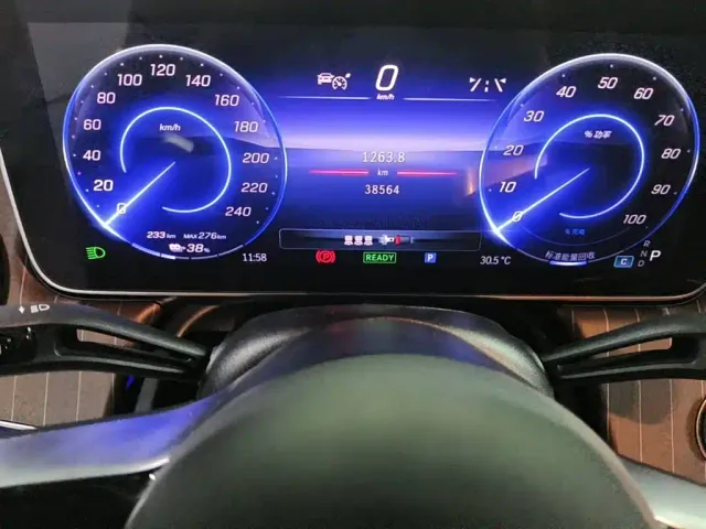 Mercedes-Benz EQE SUV — Фото автомобиля 4