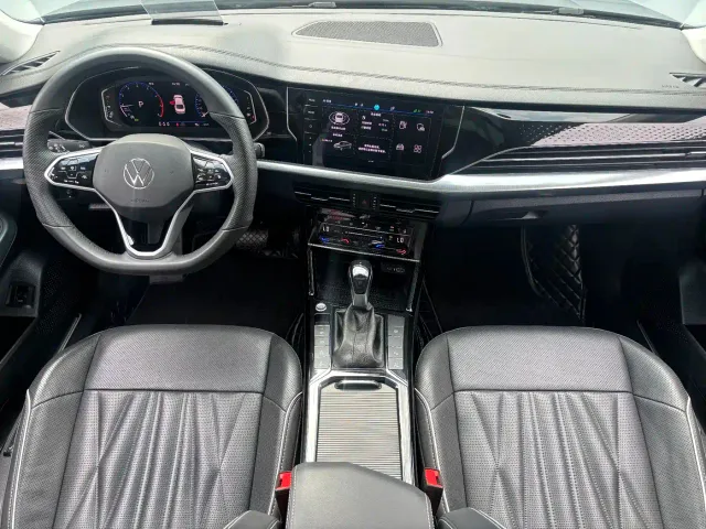 Volkswagen Passat — Фото автомобиля 12