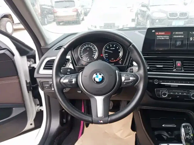 BMW 1 Series — Фото автомобиля 10