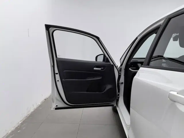 Honda Fit — Фото автомобиля 8