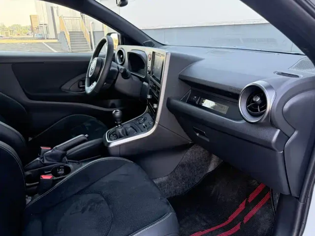 Toyota GR YARIS — Фото автомобиля 19