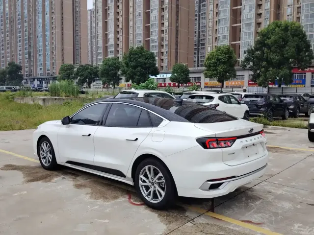 Ford Mondeo 2022 EcoBoost 245 Fashion Edition — Фото автомобиля 9