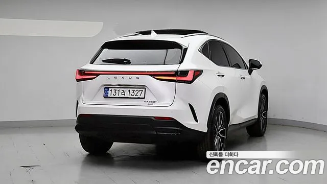 Lexus NX Generation 2 — Фото автомобиля 2