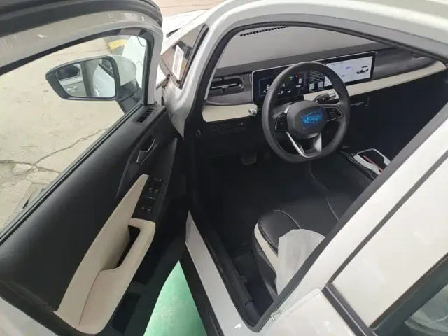 Geely Geometry E Firefly — Фото автомобиля 15