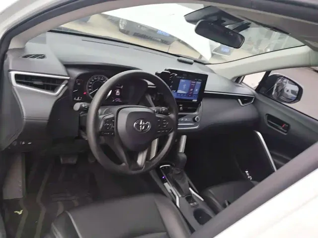 Toyota Corolla Cross — Фото автомобиля 9