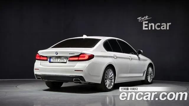 BMW 5-Series — Фото автомобиля 2
