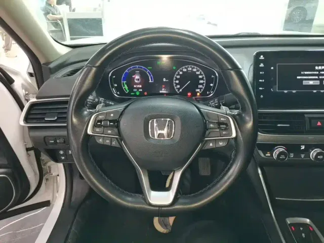Honda Accord — Фото автомобиля 10