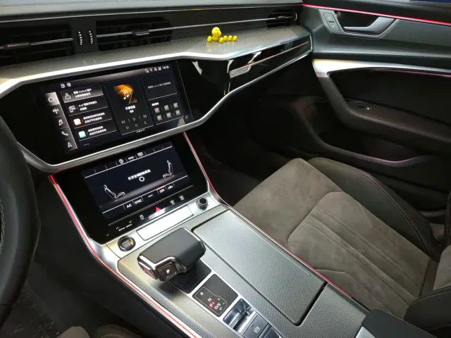 Audi A6L — Фото автомобиля 21