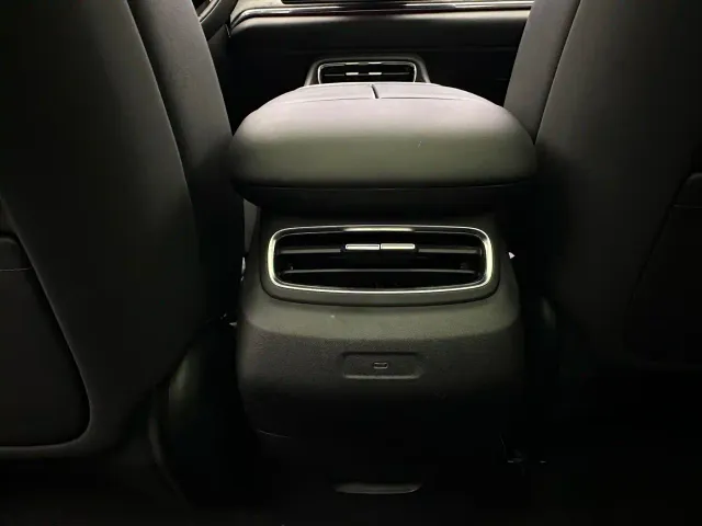 Changan Qiyuan Q07 — Фото автомобиля 24