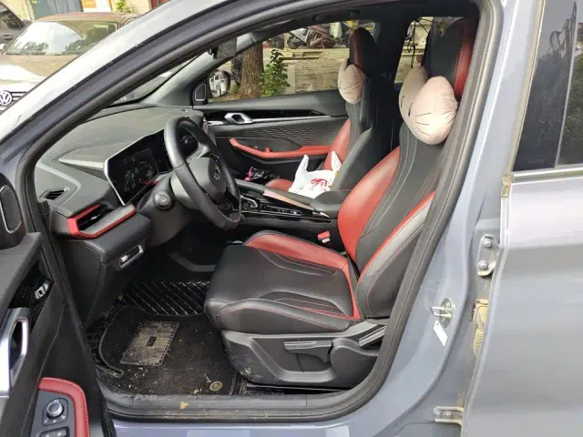 Geely Binyue — Фото автомобиля 11