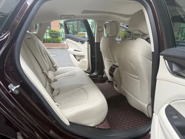 Buick LaCrosse — Фото автомобиля 14