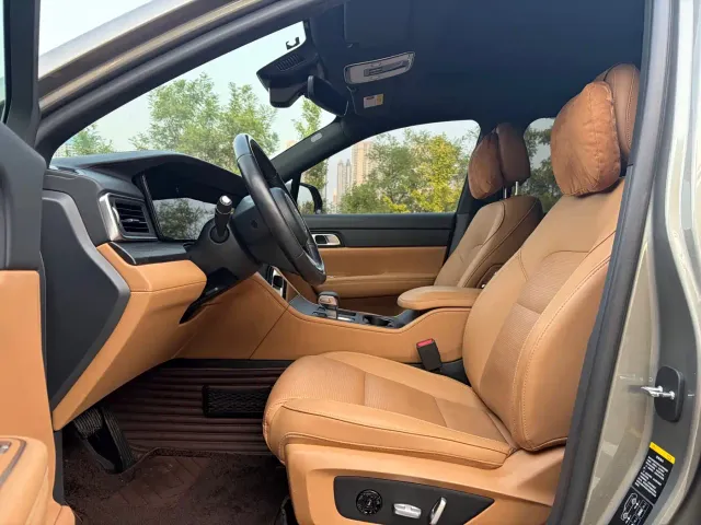 Li Auto ONE — Фото автомобиля 4