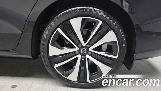 Вольво S60 S60 третьего поколения B5 Ultimate Bright — Фото автомобиля 21