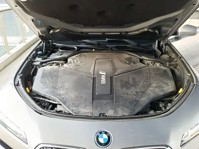 BMW i7 — Фото автомобиля 19